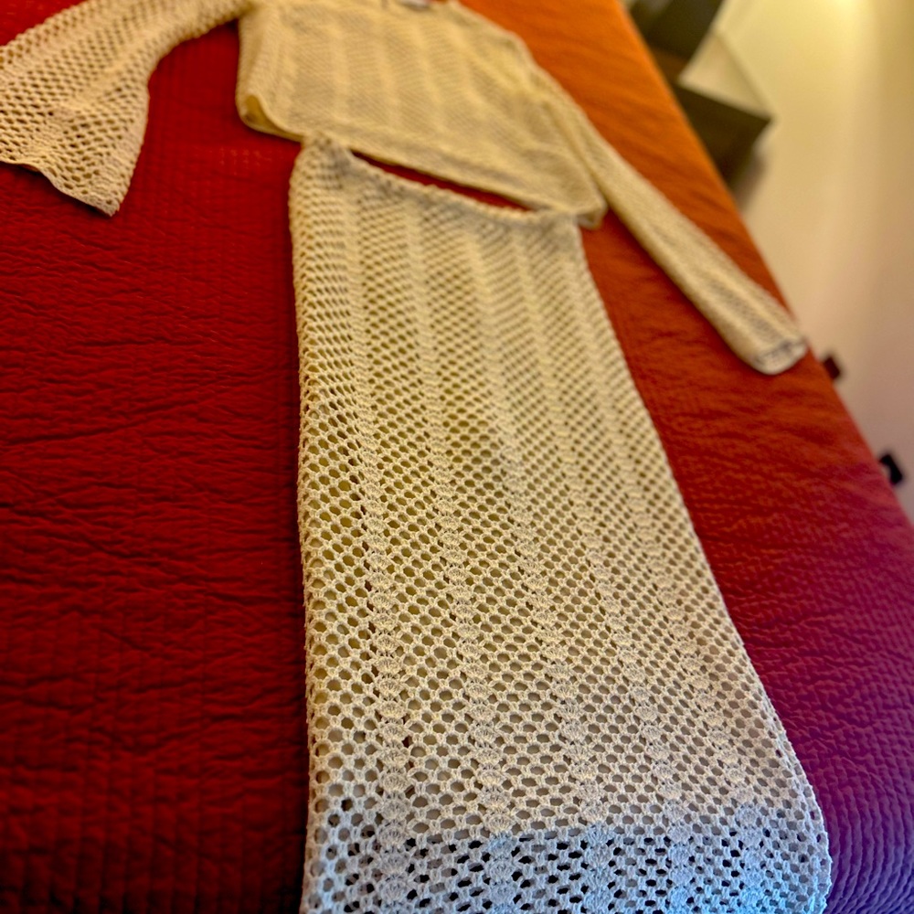 Lucy Paris crotchet and lined top with matching skirt. Brand new never worn. - Picture 2 of 7